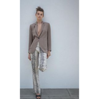 ザラ(ZARA)のPREMIUM 90S FULL SNAKE PRINT DENIM ZARA(デニム/ジーンズ)