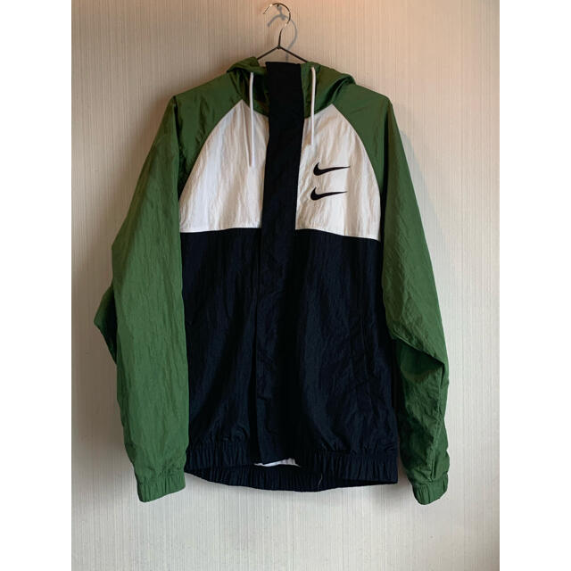 NIKE(ナイキ)のNIKE ナイロンパーカー スウッシュ フーディ ウーブン ジャケット メンズのジャケット/アウター(ナイロンジャケット)の商品写真