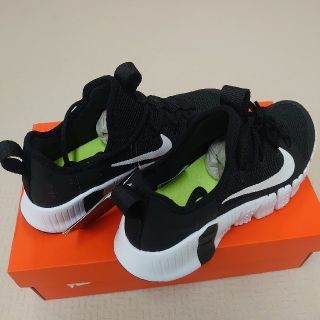 ナイキ(NIKE)のNIKE ナイキ新品 フリーメトコン3 ウィメンズ24.5cm mai様専用(その他)