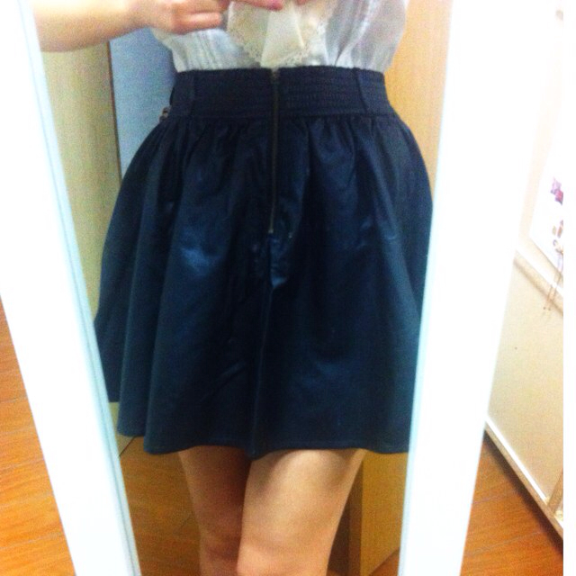 LOWRYS FARM(ローリーズファーム)の黒レザースカート☆Aライン☆ レディースのスカート(ミニスカート)の商品写真
