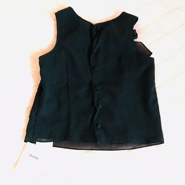 BeBe(ベベ)のベベ BeBe ブラック ラメ トップス ノースリーブ キッズ/ベビー/マタニティのキッズ服女の子用(90cm~)(Tシャツ/カットソー)の商品写真