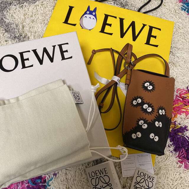 ロエベ ゲートポケット トトロ まっくろくろすけ | hartwellspremium.com