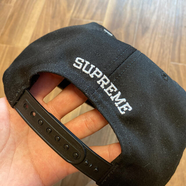 Supreme(シュプリーム)のsupreme futura キャップ メンズの帽子(キャップ)の商品写真