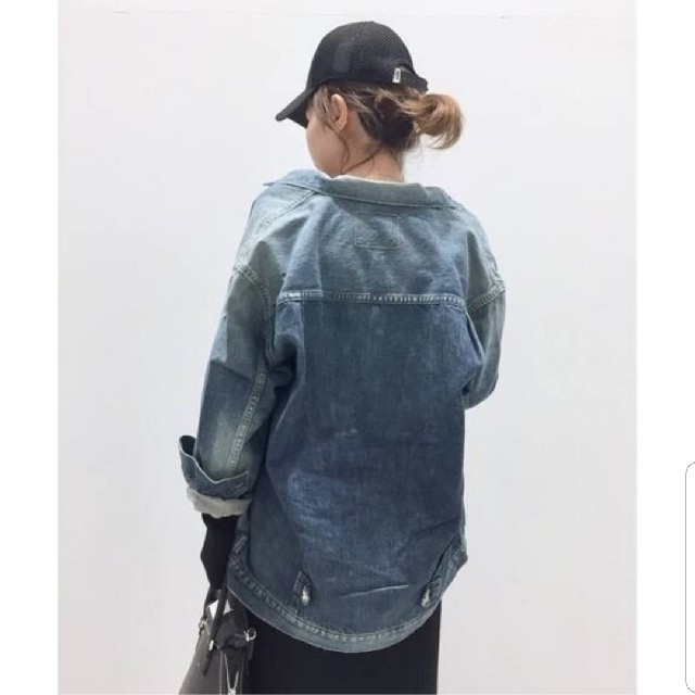 L'Appartement DEUXIEME CLASSE(アパルトモンドゥーズィエムクラス)のSTAMMBAUM/シュタンバウム OVERSIZE DENIM JACKET レディースのジャケット/アウター(Gジャン/デニムジャケット)の商品写真