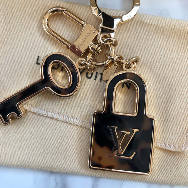 LOUIS VUITTON(ルイヴィトン)の⭐︎k⭐︎様専用　ルイヴィトン  キーホルダー　 レディースのファッション小物(キーホルダー)の商品写真