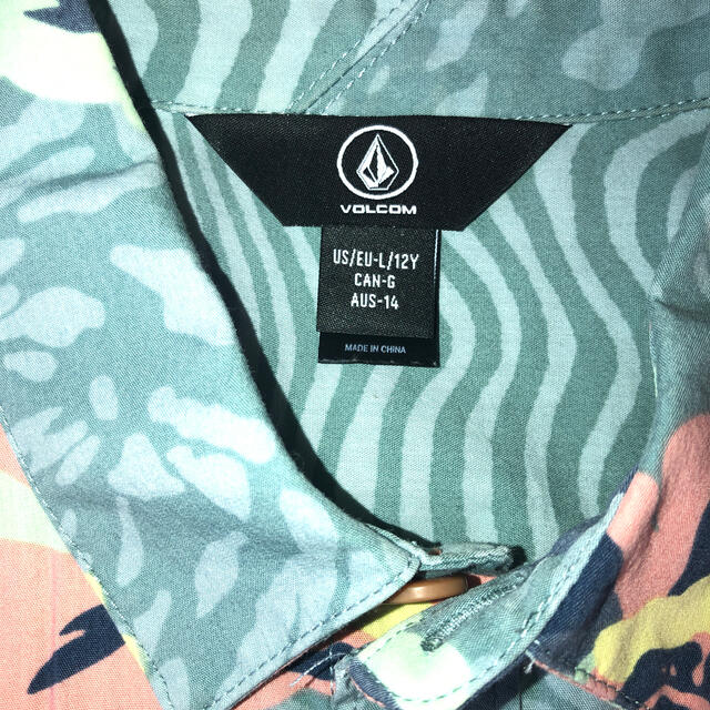 volcom(ボルコム)のボルコム　キッズシャツ キッズ/ベビー/マタニティのキッズ服男の子用(90cm~)(ジャケット/上着)の商品写真