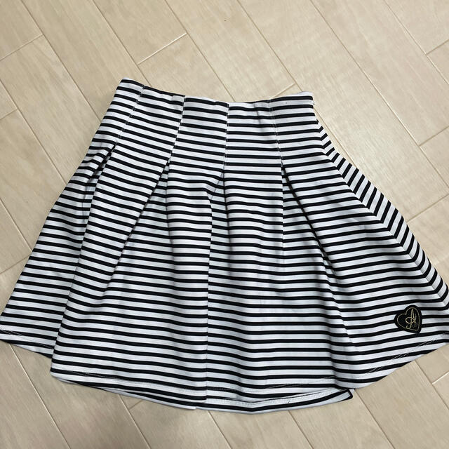 ALGY スカート　キッズ　150 キッズ/ベビー/マタニティのキッズ服女の子用(90cm~)(スカート)の商品写真