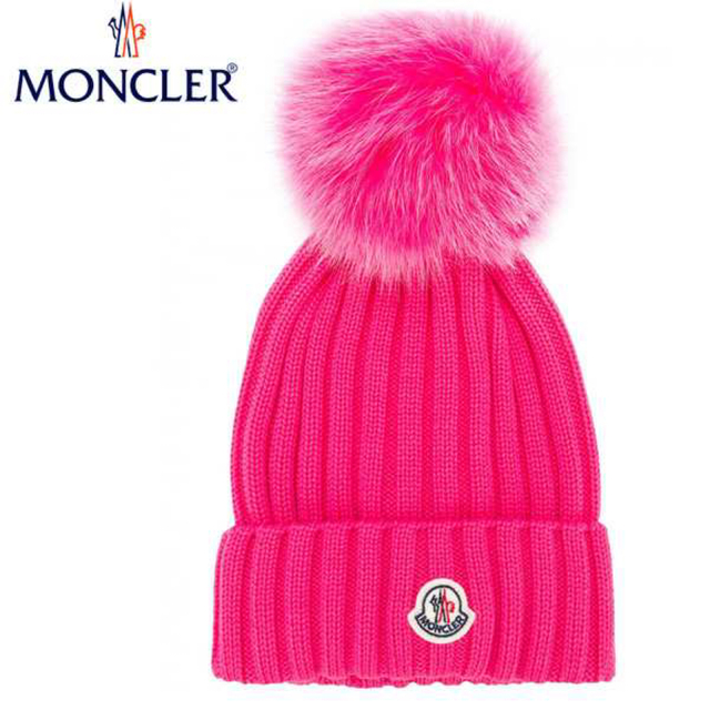 MONCLER(モンクレール)のモンクレール　ニット帽　ピンク レディースの帽子(ニット帽/ビーニー)の商品写真