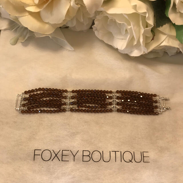 FOXEY(フォクシー)のFOXEY ビーズバングル　マガジン掲載29000円 レディースのアクセサリー(ブレスレット/バングル)の商品写真