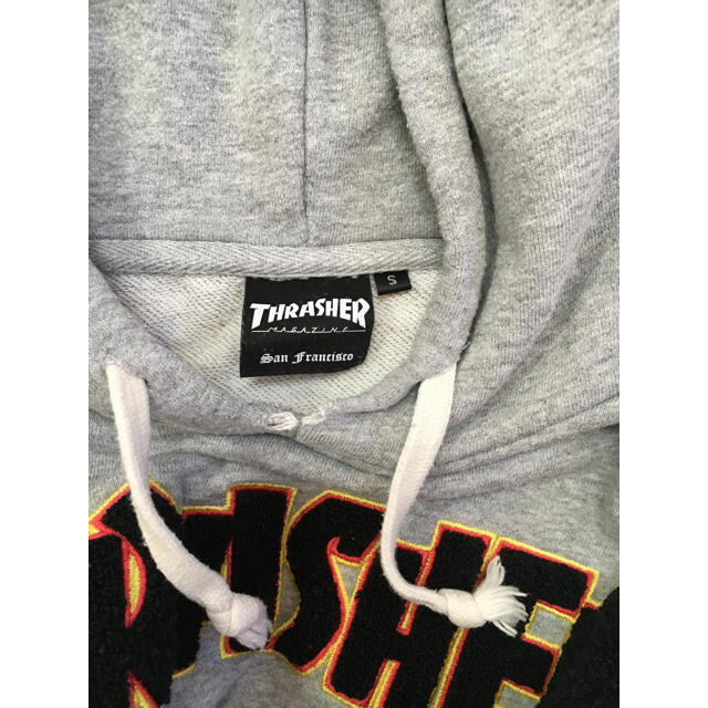 THRASHER(スラッシャー)のTHRASHER スウェット パーカー スラッシャー プルオーバー ロゴ刺繍   メンズのトップス(パーカー)の商品写真