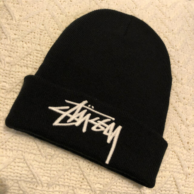 STUSSY(ステューシー)のSTUSSY ニット帽  レディースの帽子(ニット帽/ビーニー)の商品写真