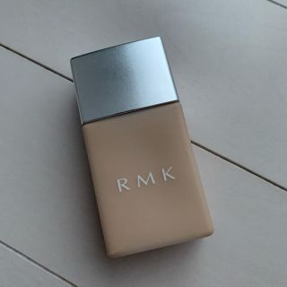 アールエムケー(RMK)のUVリクイドファンデーション102 ☆値下げ(ファンデーション)