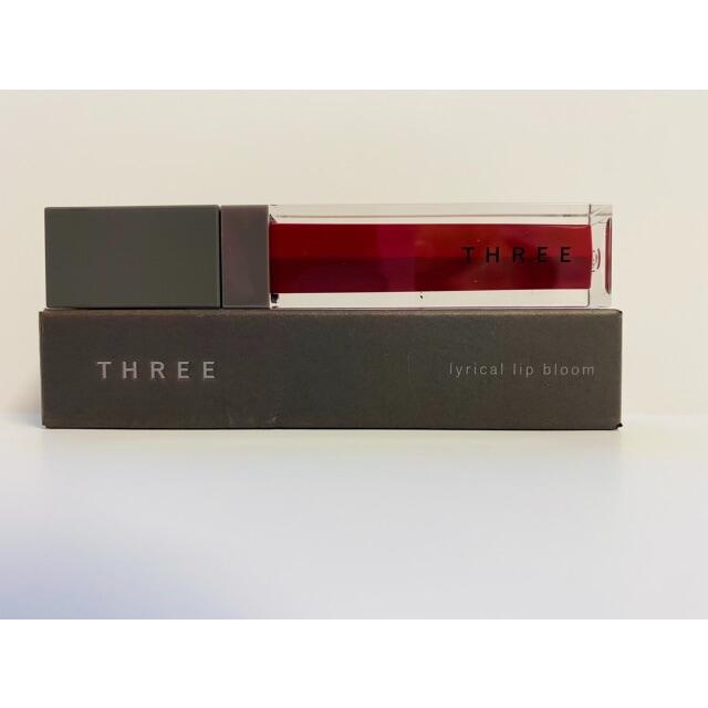 THREE(スリー)の☆新品未使用☆　THREE  スリー　リリカルリップブルーム　06 コスメ/美容のベースメイク/化粧品(リップグロス)の商品写真