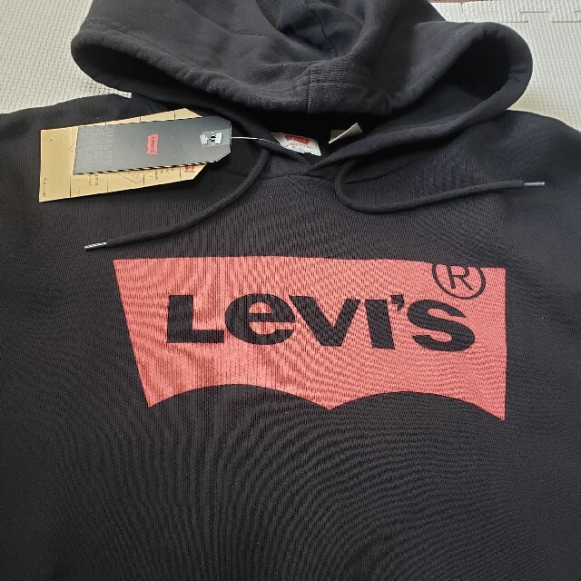 Levi's(リーバイス)のリーバイス ロゴプリント パーカー 新品タグ付き メンズのトップス(パーカー)の商品写真