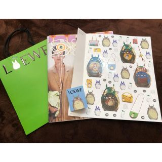 ロエベ(LOEWE)のロエベ ×トトロ　限定カタログ・シール・ショッパーのセット(ショップ袋)