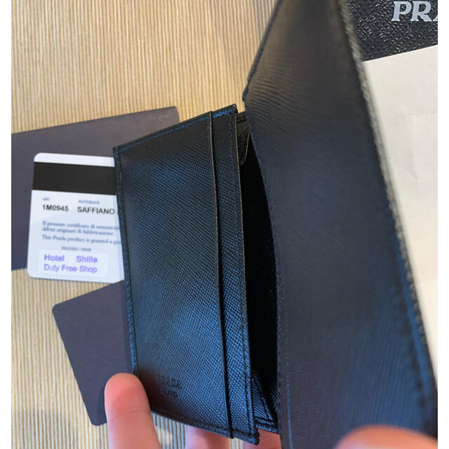 PRADA(プラダ)のPRADA 名刺入れ　カードケース メンズのファッション小物(名刺入れ/定期入れ)の商品写真