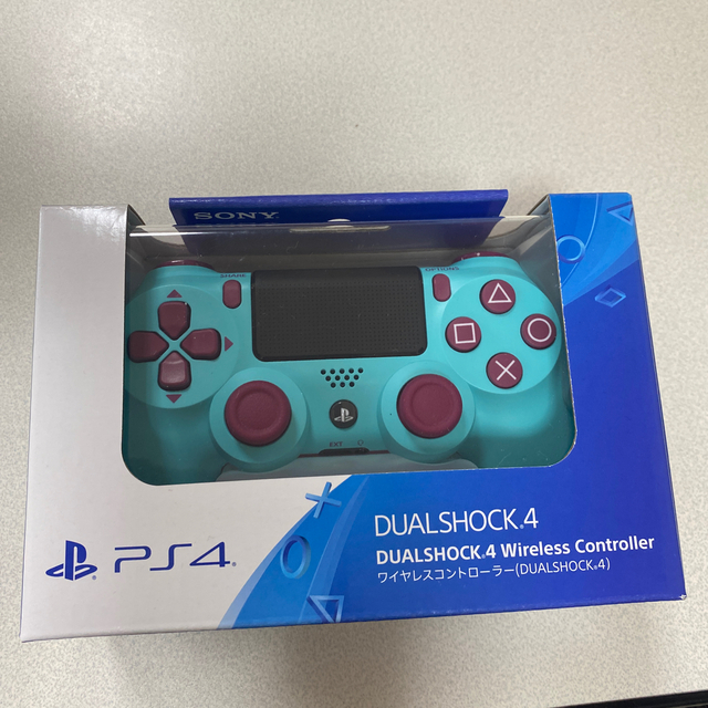 SONY(ソニー)のソニー／ワイヤレスコントローラー(DUALSHOCK4) ベリー・ブルー エンタメ/ホビーのゲームソフト/ゲーム機本体(その他)の商品写真