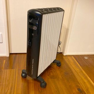 デロンギ(DeLonghi)の【yuto様専用】デロンギ  マルチダイナミックヒーターMDH15WIFI-BK(オイルヒーター)