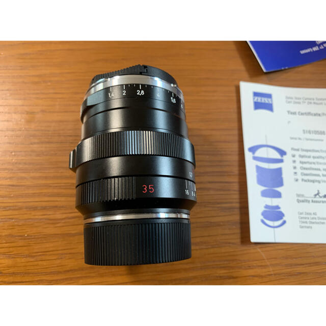 Distagon T* 35mm F1.4 ZM ライカmマウント スマホ/家電/カメラのカメラ(レンズ(単焦点))の商品写真