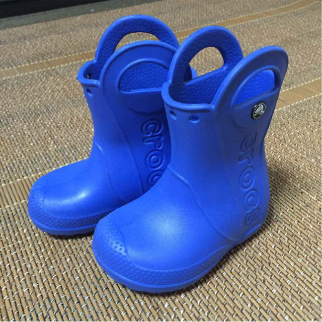 crocs(クロックス)の美品crocsレインブーツ キッズ/ベビー/マタニティのベビー靴/シューズ(~14cm)(長靴/レインシューズ)の商品写真