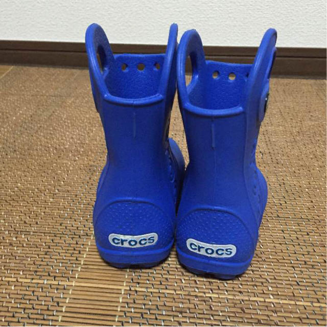 crocs(クロックス)の美品crocsレインブーツ キッズ/ベビー/マタニティのベビー靴/シューズ(~14cm)(長靴/レインシューズ)の商品写真