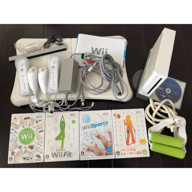 2人で遊べる 完動美品 Wii 本体+バランスボード+スポーツ系ソフト等多数