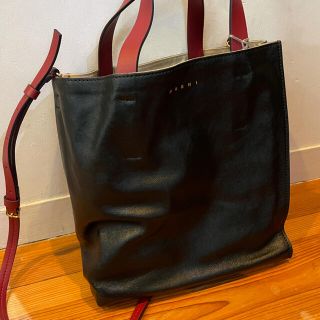 マルニ(Marni)のMARNI MUSEO レザーショルダーバッグ 新品(ショルダーバッグ)