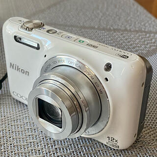 ニコン(Nikon)のマリ様専用 COOLPIX S6600 ソフトケースとSDカード付き(コンパクトデジタルカメラ)