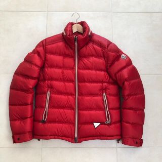 モンクレール(MONCLER)の【希少モデル】モンクレール　ダウンジャケット　赤(ダウンジャケット)