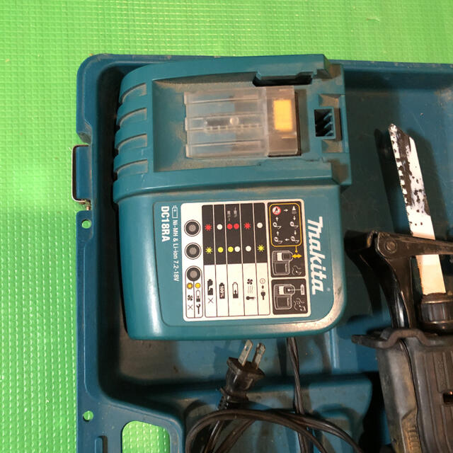 Makita(マキタ)の マキタ　充電式レシプロソー　14.4V値下げ 自動車/バイクのバイク(工具)の商品写真