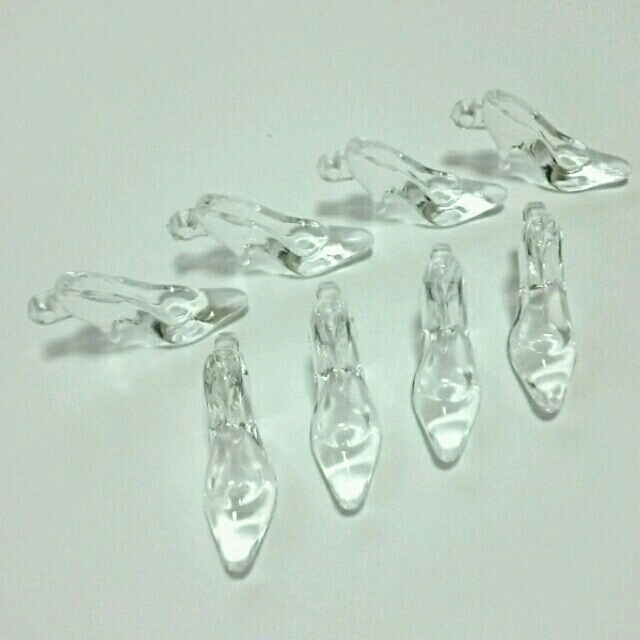 ハンドメイド素材 ガラスの靴チャーム8個の通販 By ベリー S Shop ラクマ