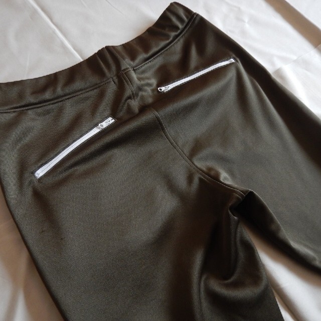 Jieda(ジエダ)のjieda uncle cut track pants olive メンズのパンツ(スラックス)の商品写真