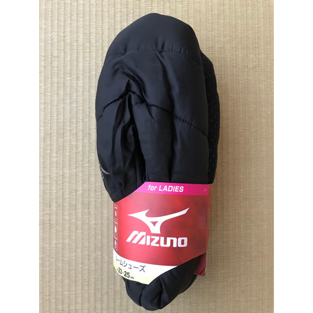 MIZUNO(ミズノ)のミズノルームシューズ　スリッパ　ブラック　レディース　新品 インテリア/住まい/日用品のインテリア小物(スリッパ/ルームシューズ)の商品写真