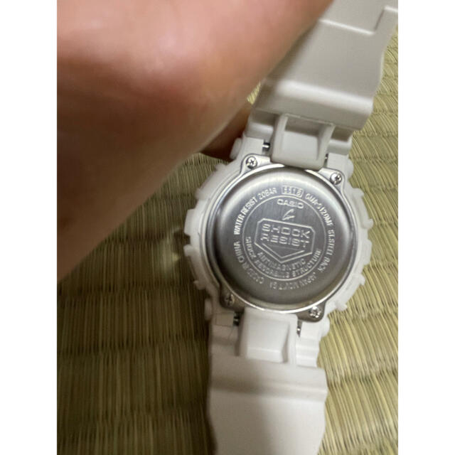 CASIO(カシオ)の【最終値下げ】CASIO 白腕時計G-SHOCK GMA-S120MF-7A2 メンズの時計(腕時計(アナログ))の商品写真