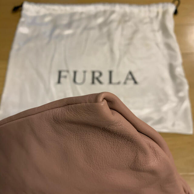 Furla(フルラ)のフルラ　リボンクラッチ レディースのバッグ(クラッチバッグ)の商品写真