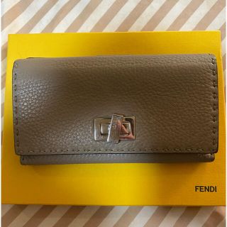 フェンディ(FENDI)の最終値下げ美品 FENDI ピーカーブー セレリア 長財布(財布)