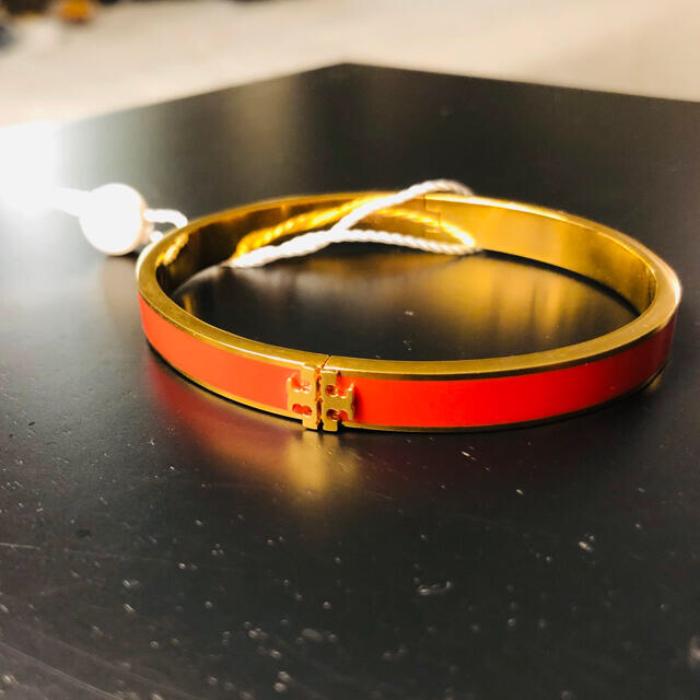 新品 トリーバーチ キラ エナメル ブレスレット オレンジ