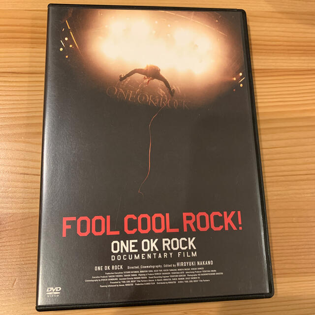 ONE OK ROCK(ワンオクロック)のFOOL　COOL　ROCK！　ONE　OK　ROCK　DOCUMENTARY　 エンタメ/ホビーのDVD/ブルーレイ(ミュージック)の商品写真