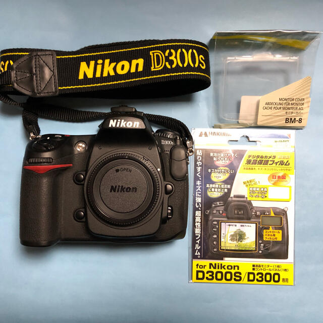 Nikon D300s 良品 シャッター数13,400未満 バッテリー劣化度0