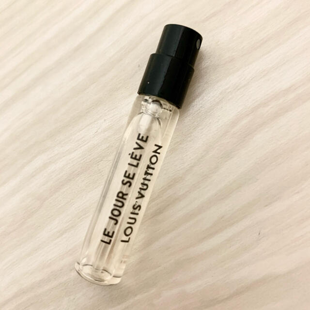 LOUIS VUITTON(ルイヴィトン)のルージュル　スレーヴ2ml ルイヴィトン コスメ/美容の香水(香水(女性用))の商品写真