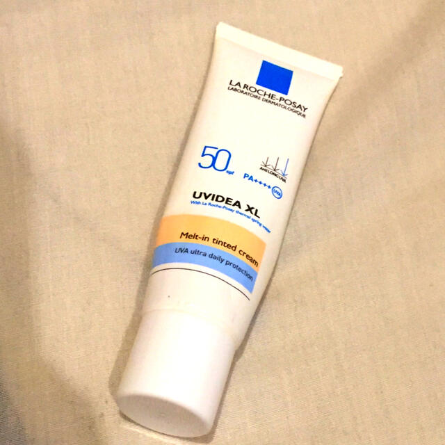 LA ROCHE-POSAY(ラロッシュポゼ)のラロッシュポゼ UVイデア XLティント コスメ/美容のベースメイク/化粧品(化粧下地)の商品写真