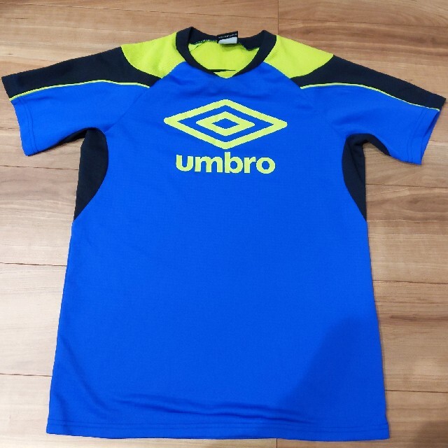 UMBRO(アンブロ)のumbro　Tシャツ キッズ/ベビー/マタニティのキッズ服男の子用(90cm~)(Tシャツ/カットソー)の商品写真