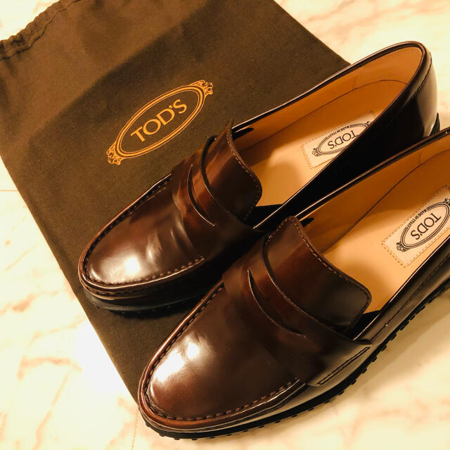 TOD'S(トッズ)のタイムセール❗️【正規品】トッズ　ローファー レディースの靴/シューズ(ローファー/革靴)の商品写真