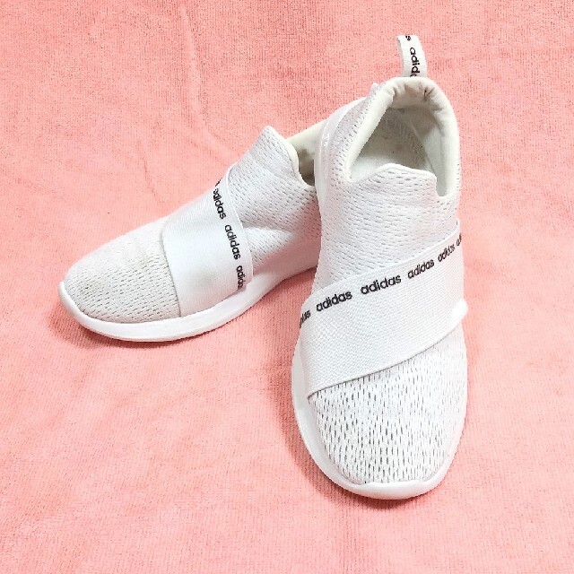 adidas(アディダス)のアディダス❤スリッポン 白 中古 仕事用に 24cm レディースの靴/シューズ(スリッポン/モカシン)の商品写真