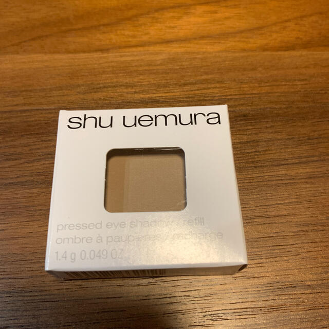 shu uemura(シュウウエムラ)のシュウウエムラ 845 プレスドアイシャドー ミディアムベージュ コスメ/美容のベースメイク/化粧品(アイシャドウ)の商品写真