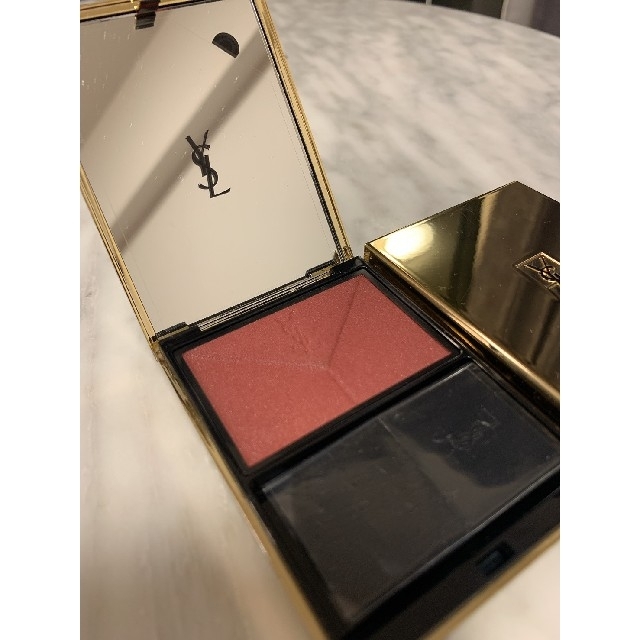 Yves Saint Laurent Beaute(イヴサンローランボーテ)のサンローラン couture blash 10 コスメ/美容のベースメイク/化粧品(チーク)の商品写真