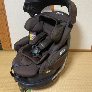 アップリカ(Aprica)のアップリカ★チャイルドシート★フラディア グロウ　★送料込み★ISOFIX(自動車用チャイルドシート本体)