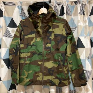 ノースフェイス(THE NORTH FACE) 迷彩 ナイロンジャケット(レディース