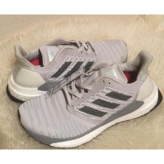 アディダス(adidas)の【新品未使用】アディダス スニーカー ランニングシューズ(スニーカー)