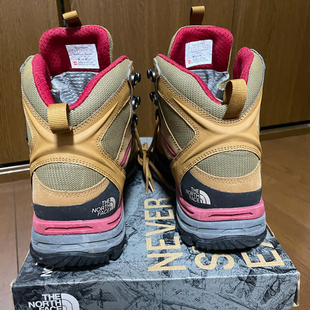 THE NORTH FACE(ザノースフェイス)の超美品 The North Face トレッキングシューズ 26cm スポーツ/アウトドアのアウトドア(登山用品)の商品写真